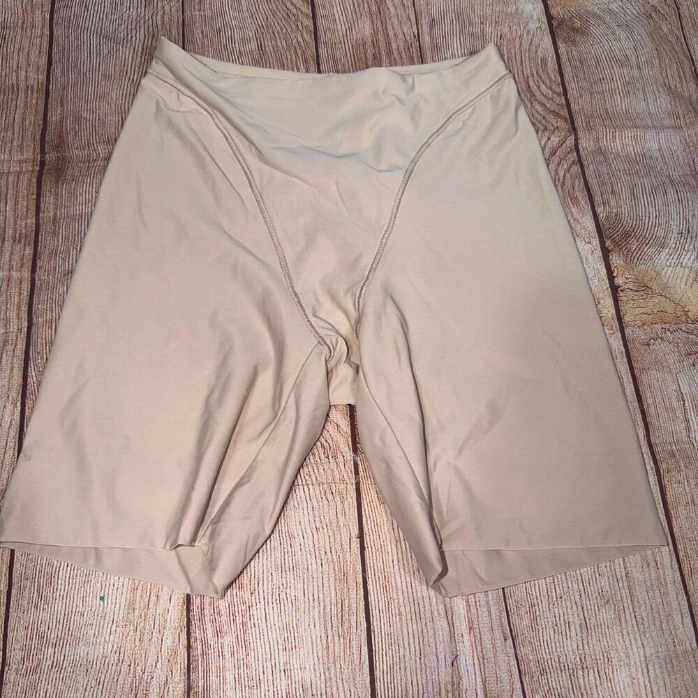 Bali Women's Shapewear Shorts Size L
